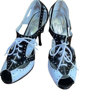 Linea Paolo Black & White Mary Jane Retro style lace up open toe heels Size 8M